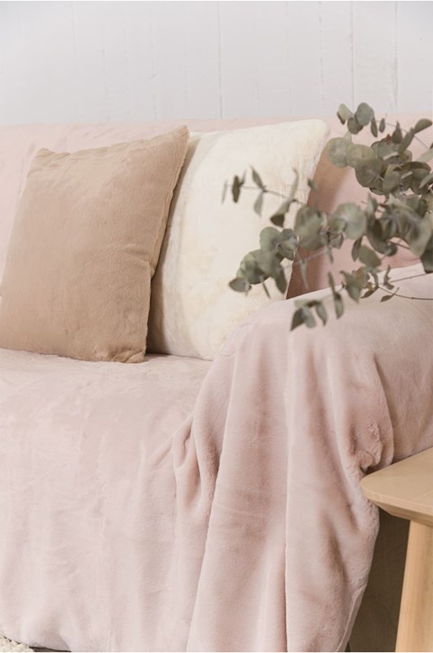 Naf Naf Lapin Throws - Dusty Pink - Image 5