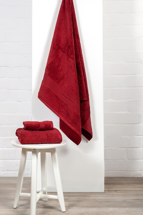 Naf Naf Bonjour Towels - Deep Red - Image 2